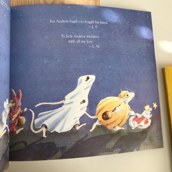 Beneath the Ghost Moon A Halloween Tale by Jane Yolen ~ kids book ~ NEW - Picture 7 of 10